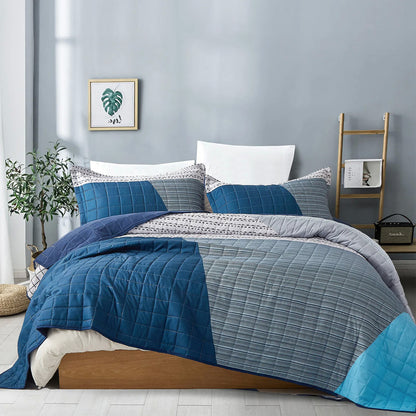 Harmonious Quilted Coverlet and Pillowcases Set: Unites Comfort and Aesthetics - Queen size