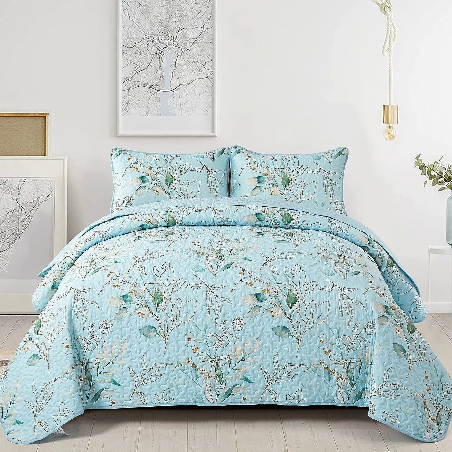 Heavenly Quilted coverlet and pillowcovers set: Cozy and Warm - Queen size