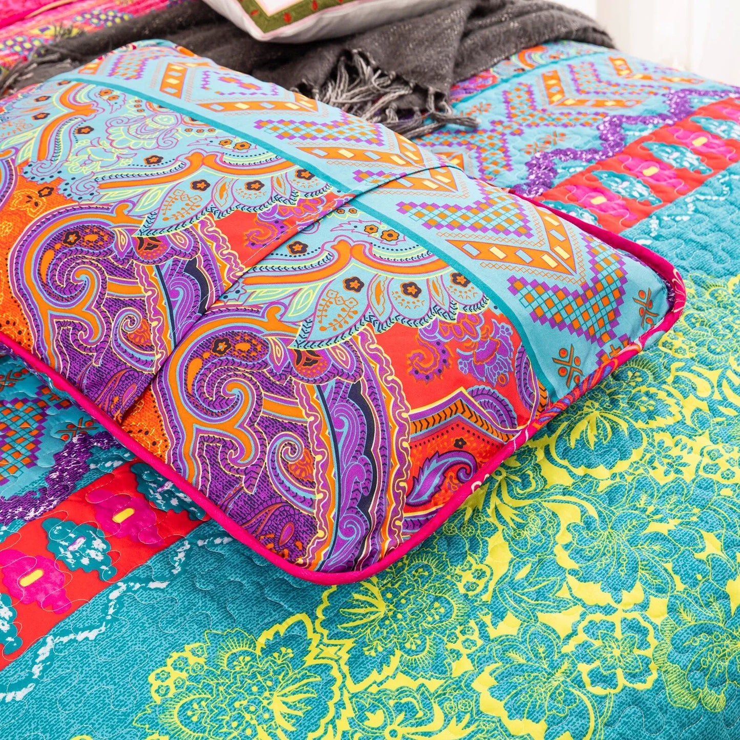 Colorful Quilted bedspread and pillowcovers set: Add a Splash of Color - Queen size