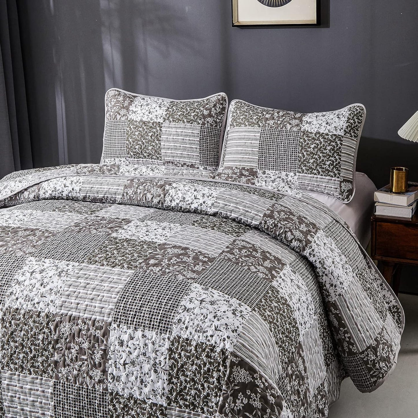 Bold Quilted bedspread and pillowcovers set: Make a Statement - Queen size